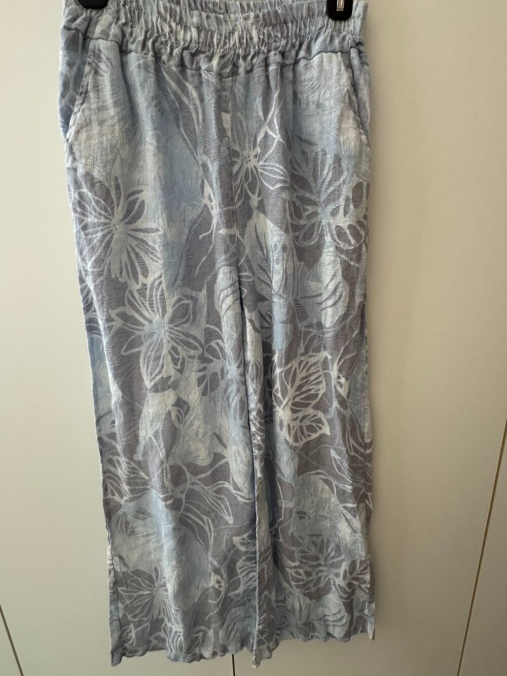 Wide Leg Floral Print Pants in Light Blue